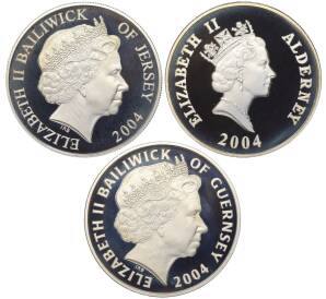 Набор из 3 монет 5 фунтов 2004 года и 3 значков (Джерси Олдерни Гернси) «60 лет Высадке в Нормандии»