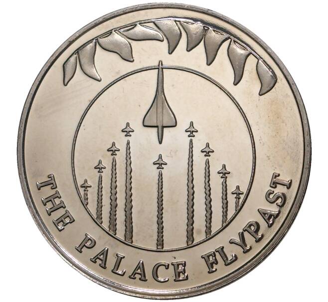 Монета 50 пенсов 2002 года Фолклендские острова «50 лет правлению Королевы Елизаветы II — Дворцовый воздушный парад» (Артикул M2-48568)