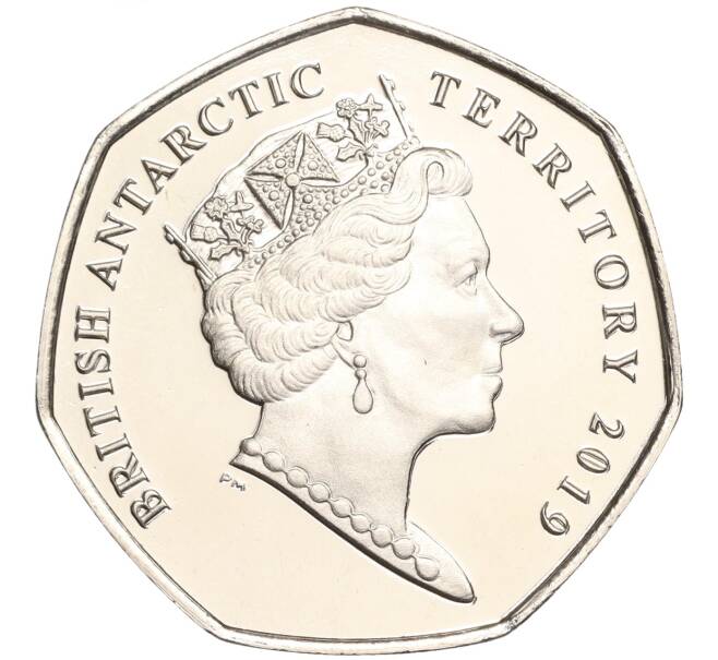 Монета 50 пенсов 2019 года Британские Антарктические территории «Пингвин Адели» (Цветное покрытие) (Артикул M2-60690)