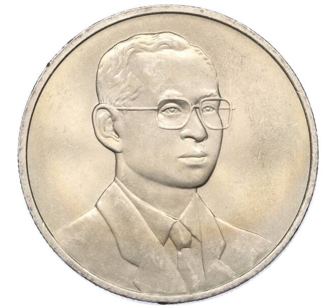 Монета 20 бат 2000 года (BE 2543) Таиланд «Азиатский банк развития» (Артикул: M2-72605) — Фото №1
