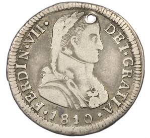 2 песо 1810 года Испанское Чили (Отверстие) — Фото №1