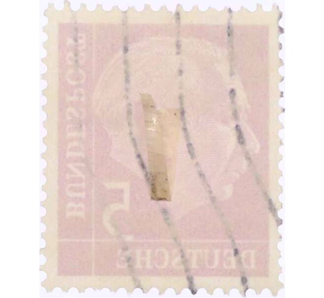 Почтовая марка 5 пфеннигов 1954 года Западная Германия (ФРГ) «Теодор Хойс» (Артикул: T11-26109) — Фото №2