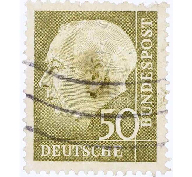 Почтовая марка 50 пфеннигов 1954 года Западная Германия (ФРГ) «Теодор Хойс» (Артикул: T11-26157) — Фото №1