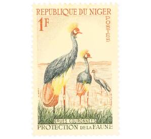 Потчовая марка 1 франк 1960 года Нигер «Серый венценосный журавль (Balearica regulorum)» — Фото №1