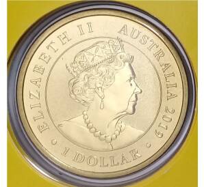 1 доллар 2019 года Австралия — День Рождения в подарочном конверте с маркой — Фото №2