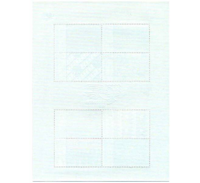 Полная серия марок 2011 года Индонезия «Традиционный текстиль Индонезии» на листе (Выпуск 2) (Артикул: K10-9741) — Фото №2