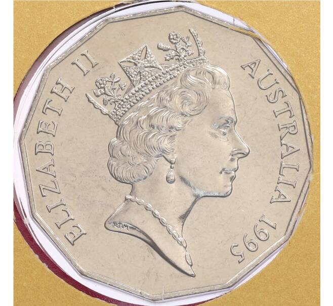 Монета 50 центов 1995 года Австралия «50 лет со дня окончания Второй Мировой войны» (в конверте с маркой) (Артикул: M2-91400) — Фото №2