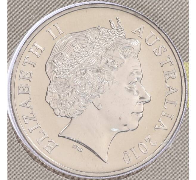 Монета 20 центов 2010 года Австралия «100 лет налоговому Управлению» (в конверте с маркой) (Артикул: M2-91430) — Фото №2