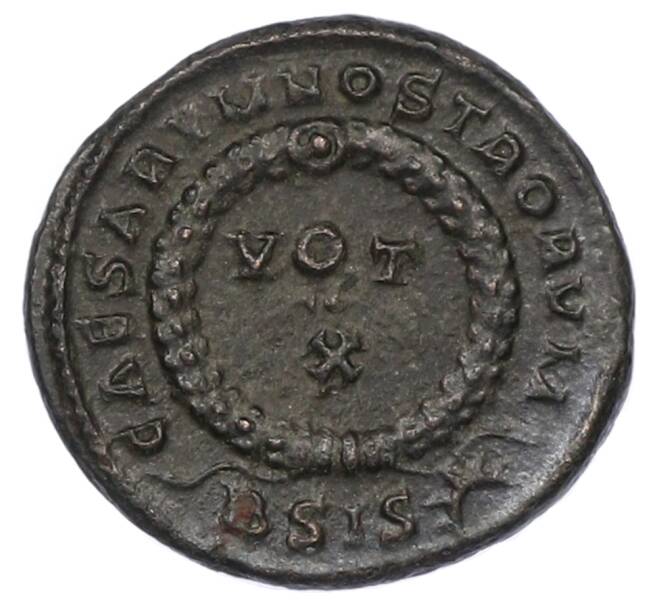 Монета AE3 321-325 года Римская Империя — Константин I (Клятва) (Артикул: K10-10761) — Фото №2