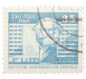Почтовая марка 35 пфеннигов 1973 года Восточная Германия (ГДР) «Памятник Карлу Марксу»