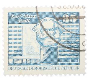Почтовая марка 35 пфеннигов 1973 года Восточная Германия (ГДР) «Памятник Карлу Марксу»