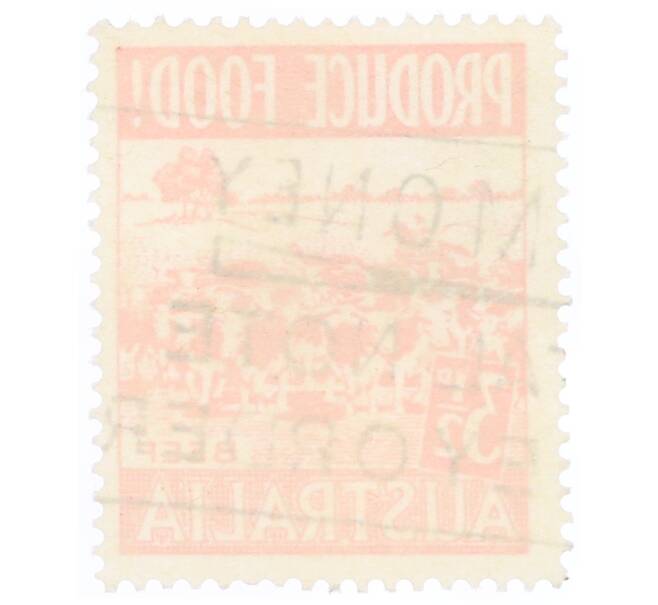 Почтовая марка 3.5 пенни 1953 года Австралия «Пищевая промышленность — Коровы» (Артикул: T11-34789) — Фото №2