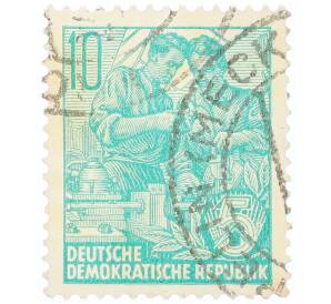 Почтовая марка 10 пфеннигов 1953 года Восточная Германия (ГДР) «Пятилетний план — Инженеры»