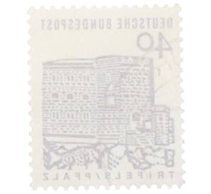 Почтовая марка 40 пфеннигов 1965 года Западная Германия (ФРГ) «Немецкие постройки XII века — Замок Трифельс в Пфальце»