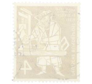 Почтовая марка 4 пфеннига 1954 года Западная Германия (ФРГ) «500-летие Библии Гутенберга»