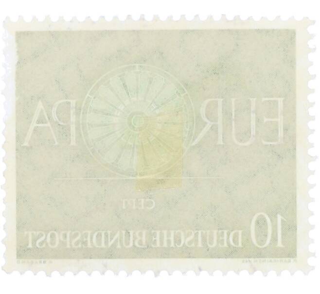Почтовая марка 10 пфеннигов 1960 года Западная Германия (ФРГ) «Европейская конференция администраций почтовых служб и служб связи CEPT — Колесо» (Артикул: T11-35886) — Фото №2