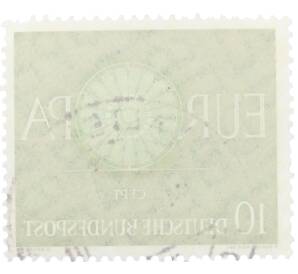 Почтовая марка 10 пфеннигов 1960 года Западная Германия (ФРГ) «Европейская конференция администраций почтовых служб и служб связи CEPT — Колесо» — Фото №2