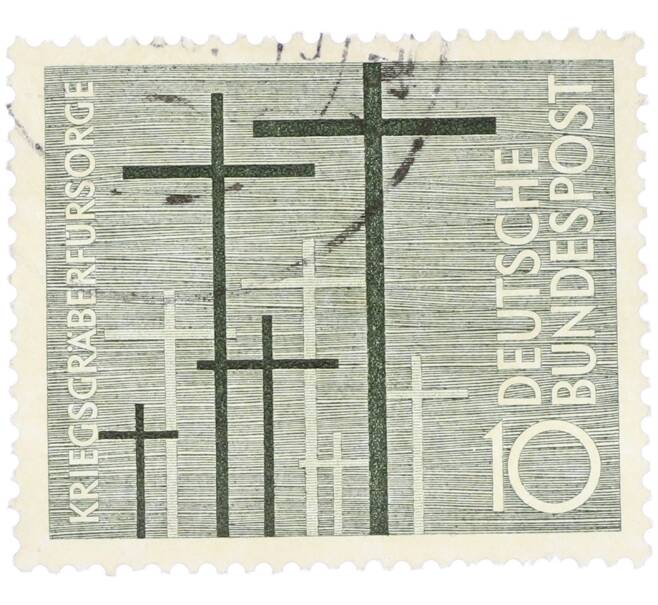 Почтовая марка 10 пфеннигов 1956 года Западная Германия (ФРГ) «Уход за военными могилами» (Артикул: T11-35903) — Фото №1