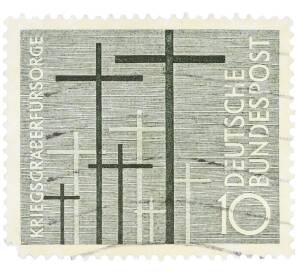 Почтовая марка 10 пфеннигов 1956 года Западная Германия (ФРГ) «Уход за военными могилами»