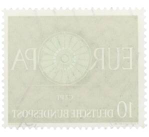 Почтовая марка 10 пфеннигов 1960 года Западная Германия (ФРГ) «Европейская конференция администраций почтовых служб и служб связи CEPT — Колесо» — Фото №2