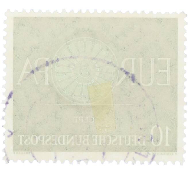 Почтовая марка 10 пфеннигов 1960 года Западная Германия (ФРГ) «Европейская конференция администраций почтовых служб и служб связи CEPT — Колесо» (Артикул: T11-35936) — Фото №2
