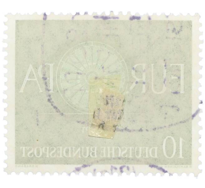 Почтовая марка 10 пфеннигов 1960 года Западная Германия (ФРГ) «Европейская конференция администраций почтовых служб и служб связи CEPT — Колесо» (Артикул: T11-35937) — Фото №2