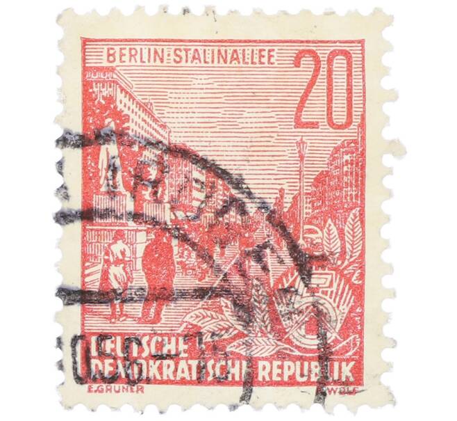 Почтовая марка 20 пфеннигов 1955 года Восточная Германия (ГДР) «Пятилетний план — Проспект Сталина» (Артикул: T11-36004) — Фото №1
