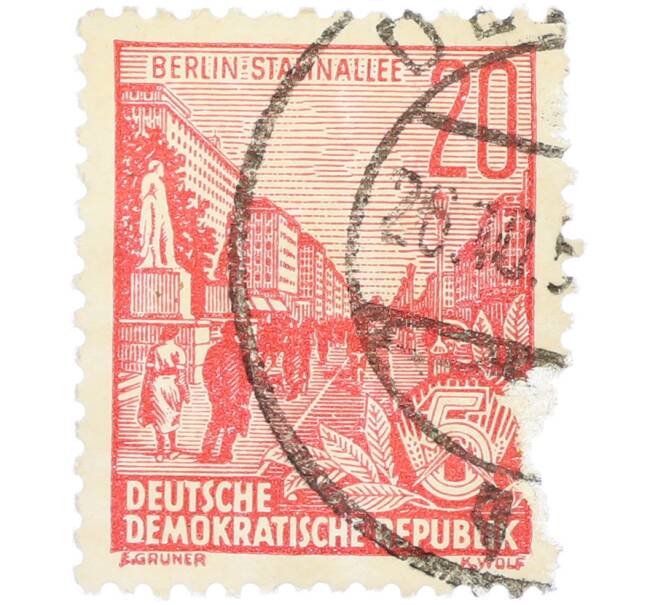 Почтовая марка 20 пфеннигов 1955 года Восточная Германия (ГДР) «Пятилетний план — Проспект Сталина» (Артикул: T11-36226) — Фото №1