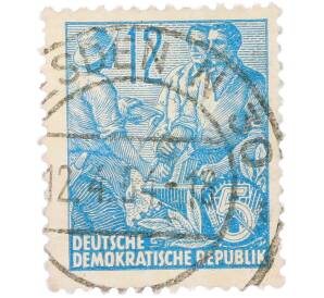 Почтовая марка 12 пфеннигов 1953 года Восточная Германия (ГДР) «Пятилетний план — Крестьянин и рабочий» — Фото №1