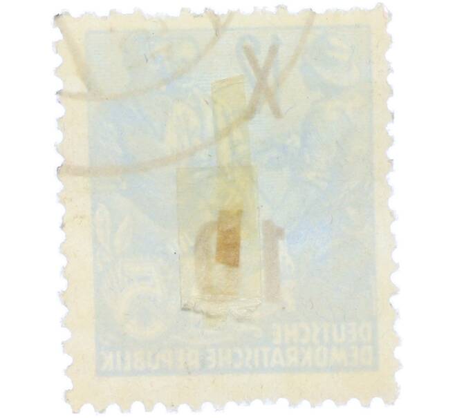 Почтовая марка 10 пфеннигов 1954 года Восточная Германия (ГДР) «Пятилетний план — Крестьянин и рабочий» (Надпечатка на 12 марках 1953 года) (Артикул: T11-36242) — Фото №2