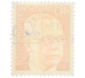 Почтовая марка 40 пфеннигов 1971 года Западная Германия (ФРГ) «Президент Густав Хайнеман» — Фото №2