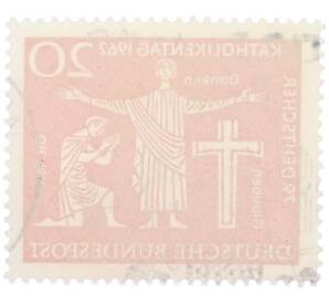 Почтовая марка 20 пфеннигов 1962 года Западная Германия (ФРГ) «79-й Католический день в Ганновере»