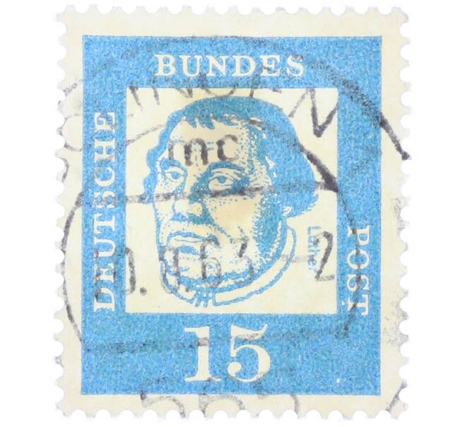 Почтовая марка 15 пфеннигов 1961 года Западная Германия (ФРГ) «Выдающиеся немцы — Мартин Лютер» (Артикул: T11-36766) — Фото №1