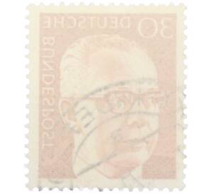 Почтовая марка 30 пфеннигов 1971 года Западная Германия (ФРГ) «Президент Густав Хайнеман» — Фото №2