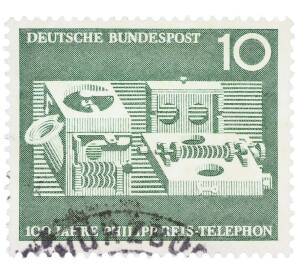 Почтовая марка 10 пфеннигов 1961 года Западная Германия (ФРГ) «100-летие изобретения телефона Филиппом Рейсом» — Фото №1