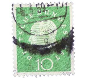 Почтовая марка 10 пфеннигов 1959 года Западная германия (ФРГ) «Теодор Хойс» — Фото №1