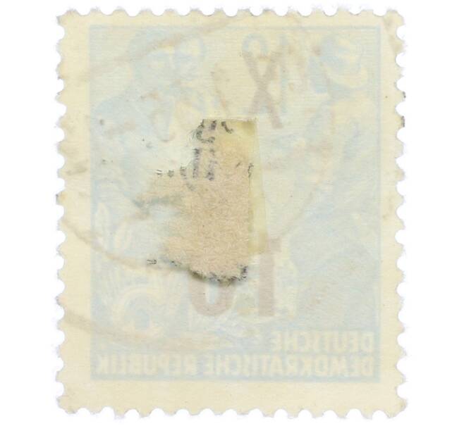 Почтовая марка 10 пфеннигов 1954 года Восточная Германия (ГДР) «Пятилетний план — Крестьянин и рабочий» (Надпечатка на 12 марках 1953 года) (Артикул: T11-37144) — Фото №2