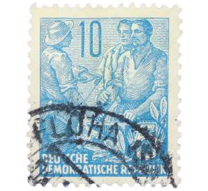 Почтовая марка 10 пфеннигов 1955 года Восточная Германия (ГДР) «Пятилетний план — Крестьянин и рабочий» — Фото №1