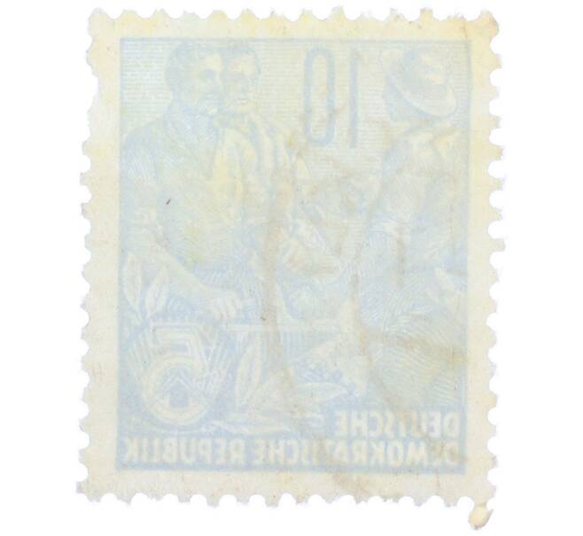 Почтовая марка 10 пфеннигов 1955 года Восточная Германия (ГДР) «Пятилетний план — Крестьянин и рабочий» (Артикул: T11-37152) — Фото №2