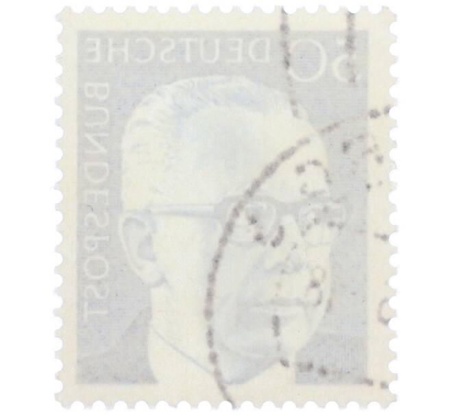 Почтовая марка 50 пфеннигов 1971 года Западная Германия (ФРГ) «Президент Густав Хайнеман» (Артикул: T11-37638) — Фото №2
