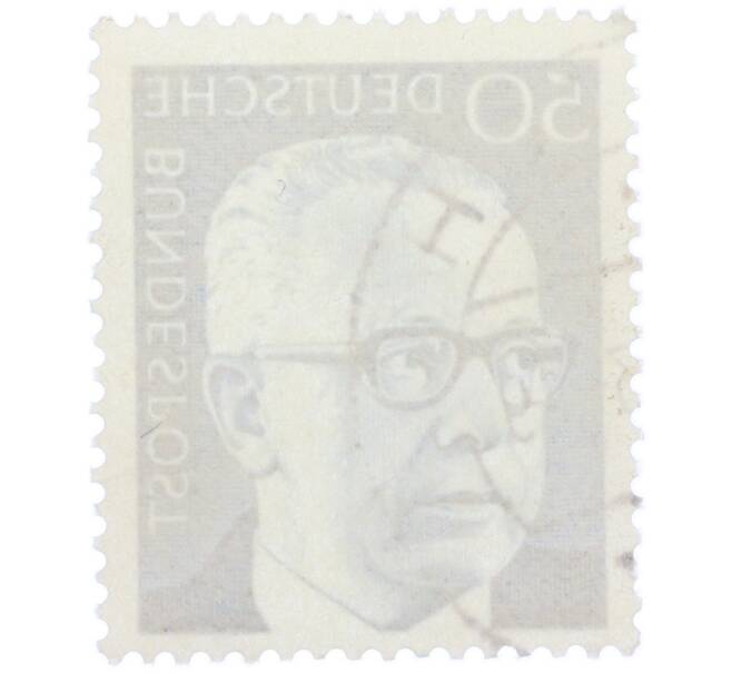 Почтовая марка 50 пфеннигов 1971 года Западная Германия (ФРГ) «Президент Густав Хайнеман» (Артикул: T11-37651) — Фото №2