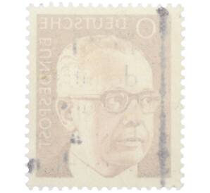 Почтовая марка 10 пфеннигов 1970 года Западная Германия (ФРГ) «Президент Густав Хайнеман» — Фото №2