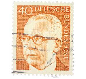 Почтовая марка 40 пфеннигов 1971 года Западная Германия (ФРГ) «Президент Густав Хайнеман» — Фото №1
