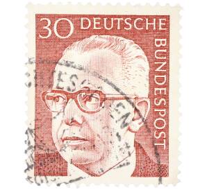 Почтовая марка 30 пфеннигов 1971 года Западная Германия (ФРГ) «Президент Густав Хайнеман» — Фото №1