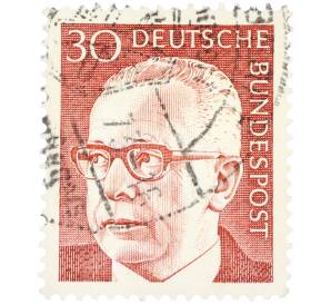 Почтовая марка 30 пфеннигов 1971 года Западная Германия (ФРГ) «Президент Густав Хайнеман» — Фото №1