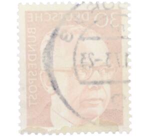 Почтовая марка 30 пфеннигов 1971 года Западная Германия (ФРГ) «Президент Густав Хайнеман» — Фото №2