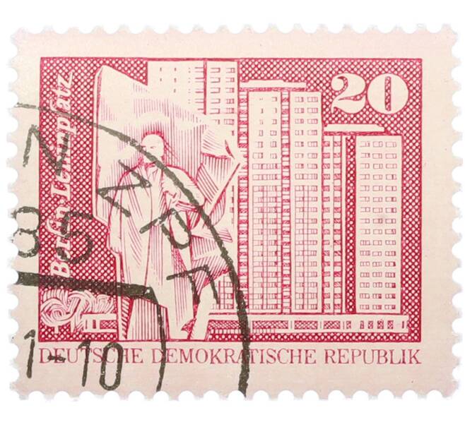 Почтовая марка 20 пфеннигов 1973 года Восточная Германия (ГДР) «Площадь Ленина в Берлине» (Артикул: T11-38148) — Фото №1