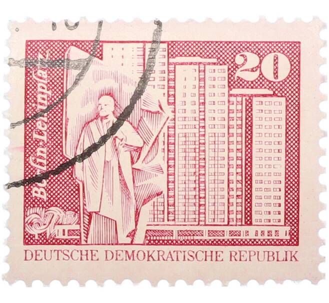 Почтовая марка 20 пфеннигов 1973 года Восточная Германия (ГДР) «Площадь Ленина в Берлине» (Артикул: T11-38152) — Фото №1