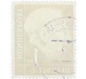 Почтовая марка 1 марка 1954 года Западная Германия (ФРГ) «Теодор Хойс» — Фото №2