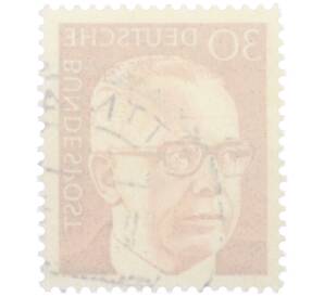 Почтовая марка 30 пфеннигов 1971 года Западная Германия (ФРГ) «Президент Густав Хайнеман» — Фото №2